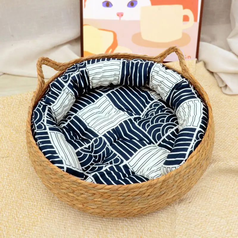 Rattan Cat Basket Bed – Cozy Donut-Shaped Lounger